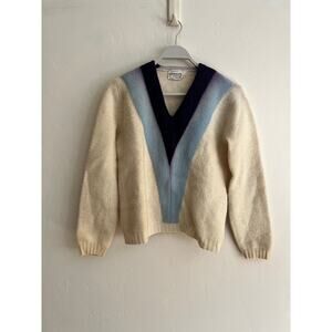 Vintage 60s 70s Remark Knitwear 100% Virgin Wool V-Neck Sweater Size: Small